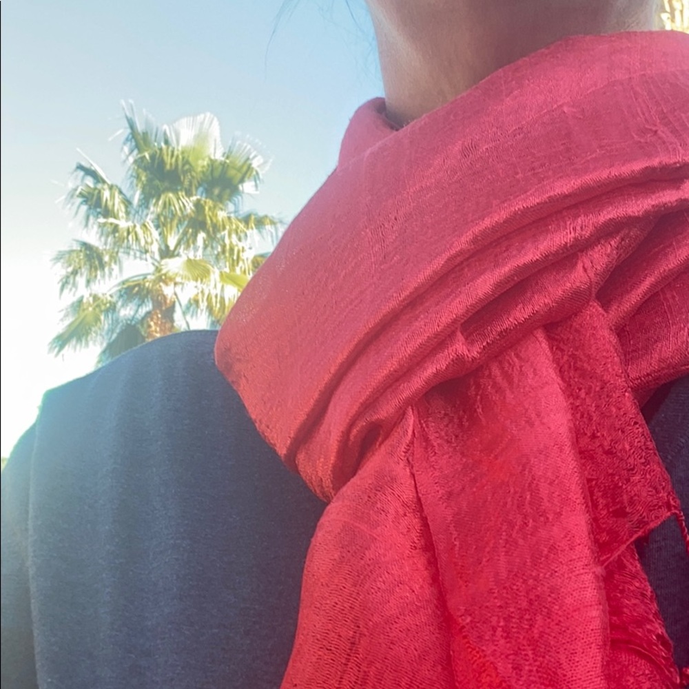 100 % Silk Shawl with Tassels